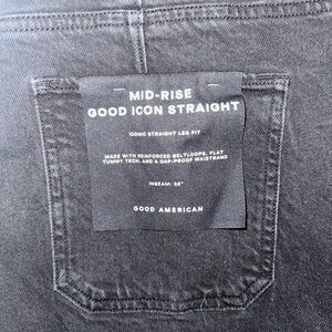 Good American Women’s Mid-Rise Straight Jeans - Black